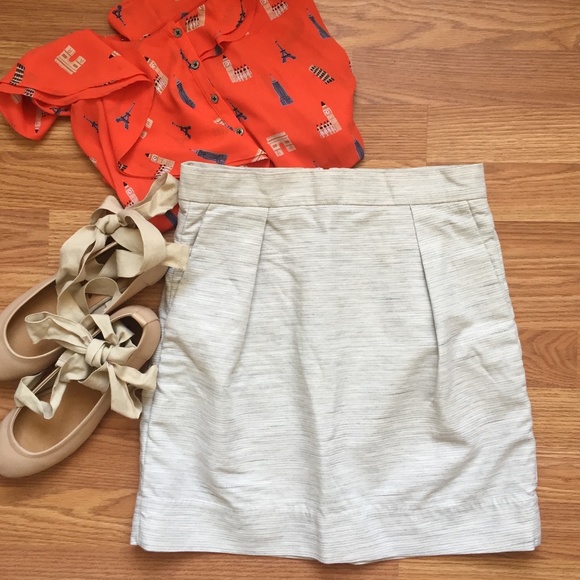 GAP Light Grey Finely Striped A-line Skirt, Size 2 - Picture 1 of 6